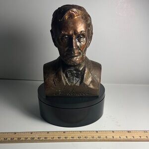 Abe Lincoln Bronze-Tone Decorative Historical Bust Sculpture - Home Art